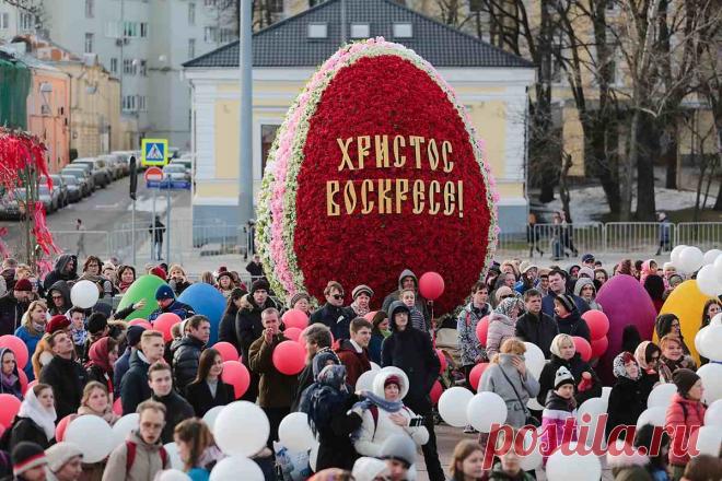 Православные христиане встречают Светлую седмицу При клиниках на Девичьем поле.