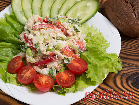 Салат с куриной грудкой и пекинской капустой – лёгкий, но питательный