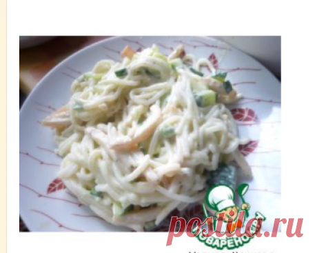 Салат с кальмаром и рисовой лапшой – кулинарный рецепт