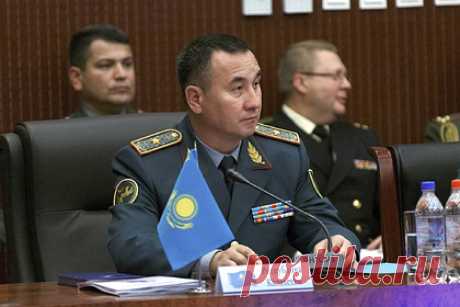 В Казахстане назначили нового министра обороны. Президент Казахстана Касым-Жомарт Токаев назначил Мурата Бектанова новым министром обороны республики. До этого Бектанов занимал пост начальника Генерального штаба Вооруженных сил (ВС) республики и первого заместителя главы Министерства обороны, коим до ухода в отставку был Нурлан Ермекбаев.