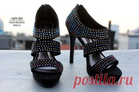 Уют, чистота, комфорт и креатив!: Как украсить туфли: стильная имитация полукруглых металлических бляшек