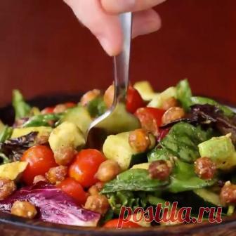 Vegan Recipe Videos 🥗 в Instagram: «Roasted Chickpea and Avocado Salad by @goodful 🥗 Recipe serves 6. Ingredients: 5 ounces mixed greens 1 large cucumber, diced 10 ounces…» 8,795 отметок «Нравится», 106 комментариев — Vegan Recipe Videos 🥗 (@veganrecipevideo) в Instagram: «Roasted Chickpea and Avocado Salad by @goodful 🥗 Recipe serves 6. Ingredients: 5 ounces mixed…»