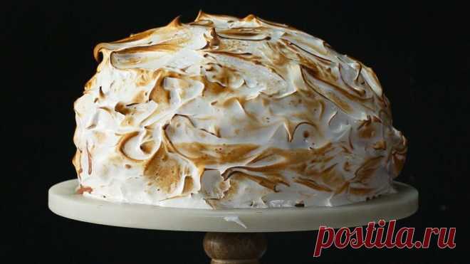 Я в детстве всегда просила у Деда Мороза - торт-мороженое, как в сказках Перро. И он мне его приносил!