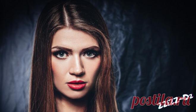 Что делает женщину совершенной?
Говоря об успешной женщине, какой образ прежде всего рисует воображение? Уверенность просматривается в каждом ее движении, жизнерадостность, целеустремленность. Легкая улыбка и свет в глазах. Кажется, что любые проблемы ей нипочем. Она магически притягательна для мужчин, она может стать объектом зависти женщин. Наверняка кто-то, глядя вслед такой «мисс совершенство », ловит себя на мысли: «Вот бы […]
Читай дальше на сайте. Жми подробнее ➡