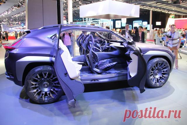Lexus UX. Самый маленький кроссовер Лексус показали в Париже