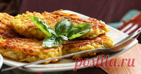 Драники картофельные по-чешски: брамбораки. Кто-то в выходной пиво пьёт, а кто-то с пивом делает драники