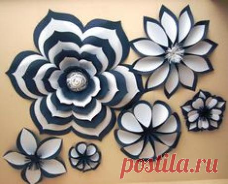 My absolute love! It is not about classic Chanel camelia. It is more about Chanel style clothes. Since I make a lot of clothes for myself, an essential part of my closet is reserved for this style. Its time to reflect my passion for flowers. In my opinion it worked perfectly. . The main