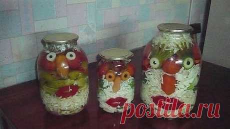Бабуля сделала консервацию на зиму!