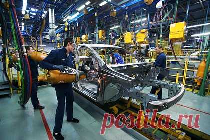 Мантуров назвал условия для удешевления российских автомобилей. Российские автомобили могут подешеветь при снижении ключевой ставки и затрат на логистику, рассказал вице-премьер — глава Минпромторга Денис Мантуров. Он указал, что, в частности, отправка Lada Vesta автовозом стоит 40 тысяч рублей, а маржинальность авто для завода — около 50 тысяч рублей.