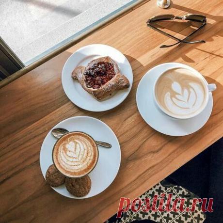 Coffee, Cakes & Desserts