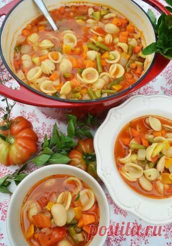 Ein Schüsselchen voller Gemüse! Soupe au Pistou