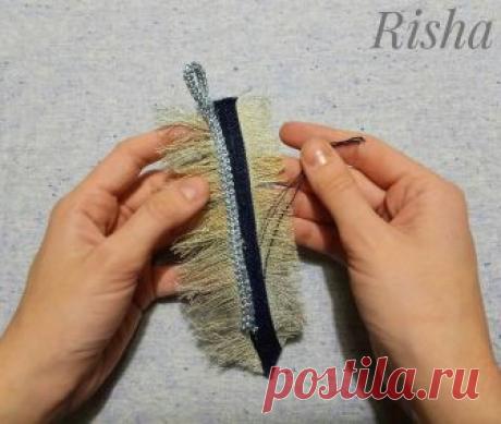 «Гильдия Мастеров». Брелок для украшения сумки «Перья» | Golos.io Блоги