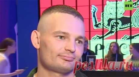 Морпех Рокот рассказал, как после ранения продолжает помогать бойцам СВО. Несмотря на ранение, морпех Антон Филимонов с позывным Рокот продолжает оказывать поддержку военнослужащим, которые сейчас находятся в зоне СВО. Читать далее