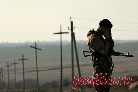 Российские войска ликвидировали более 250 солдат ВСУ под Красным Лиманом. Российские войска ликвидировали более 250 солдат Вооруженных сил Украины (ВСУ) на краснолиманском направлении, также Киев лишился двух танков, двух автомобилей и гаубицы. Об этом рассказал представитель Минобороны РФ, начальник пресс-центра группировки «Центр» Александр Савчук.