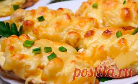 Божественно вкусное мясо! Этот рецепт сразу «прописался» в нашем меню, только стоило один раз попробовать!