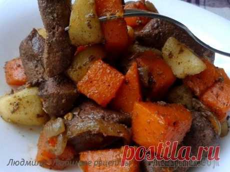 Печень с осенней тыквой и яблоками.
