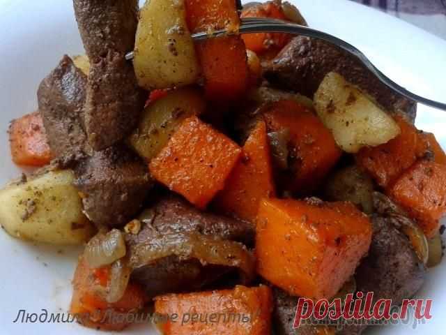 Печень с осенней тыквой и яблоками.