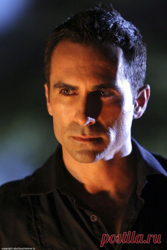 Нестор Карбонелл, 1 декабря, 1967