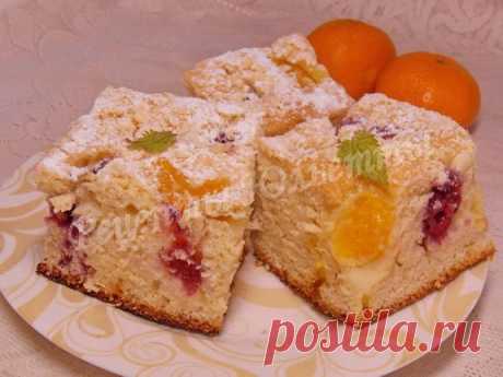 Пирог на минералке с вишней и мандаринами