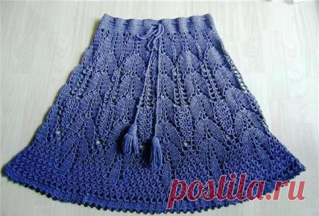 Темно-синяя юбка