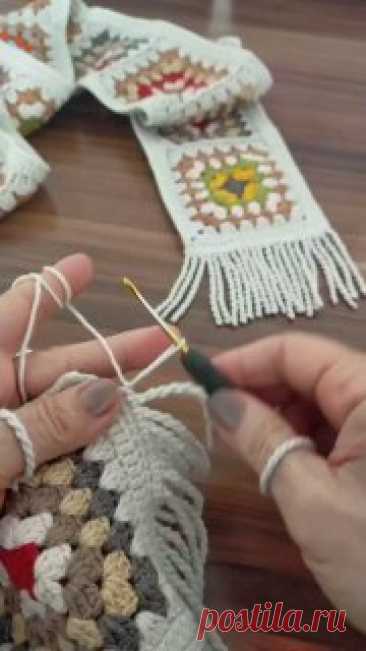 Вяжем бахрому крючком! 🪡&lt;em&gt;Взяла в копилочку, может пригодиться куда-то&lt;/em&gt; 🙂#вязание  • #бахрома