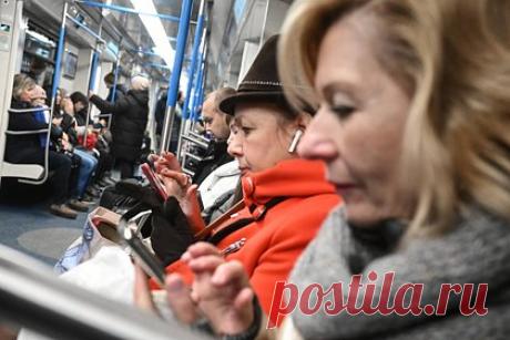 Россия исчезла из топ-100 стран с самым быстрым мобильным интернетом. В ноябре Россия выбыла из рейтинга 100 стран с самым быстрым мобильным интернетом — страна переместилась с 99-го на 102-е место. Обогнали Россию Узбекистан, Индонезия и Тунис. Первые три места в топ-100 заняли ОАЭ, Катар и Кувейт — разница с Россией составляет 13,5 раза.