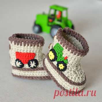 Crochet Pattern Baby Booties Tractor from matildasmeadow on Etsy
