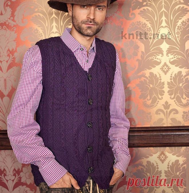 Вязаный мужской жилет с узором из кос.