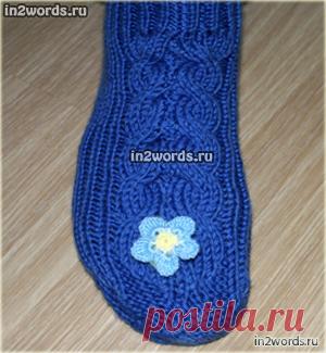 Высокие тапочки или низкие носки с косами на 2 спицах. Домашняя обувь handmade. Вязание спицами.
