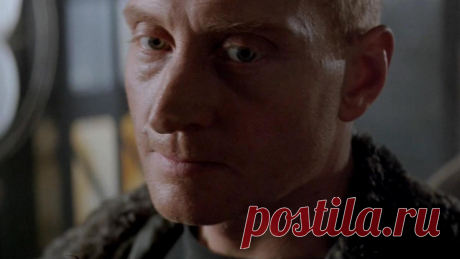 Чарльз Дэнс