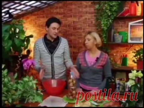 Картофель. Мастер класс. Марина Рыкалина и Виталий Декабрёв. Дачные радости. Марина Рыкалина и Виталий Декабрёв расскажут и покажут как вырастить картофель через рассаду, как подготов. В передаче Марина Рыкалина и Виталий Декабрев рас...