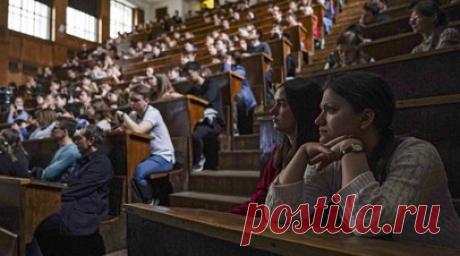 Совкомбанк начислит именные стипендии студентам Костромского госуниверситета. Студенты Костромского государственного университета получат именные стипендии от Совкомбанка. При этом финансовую поддержку получат не только бюджетники, но и обучающиеся на платных отделениях. Читать далее