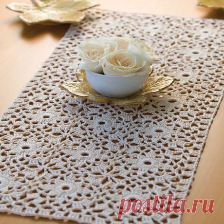 Starburst Table Runner Crochet Pattern | Red Heart