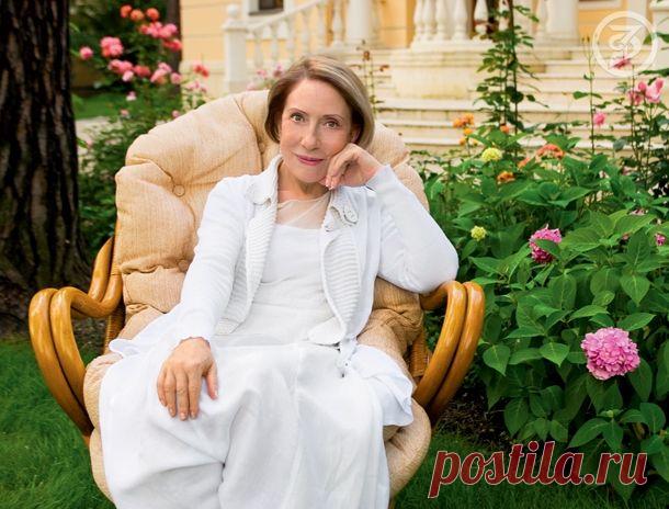 Инна Чурикова