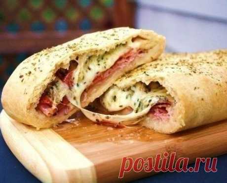 Стромболи (пицца-рулет)