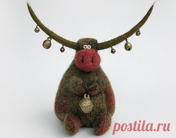Такие разные необычные игрушки по одной выкройке