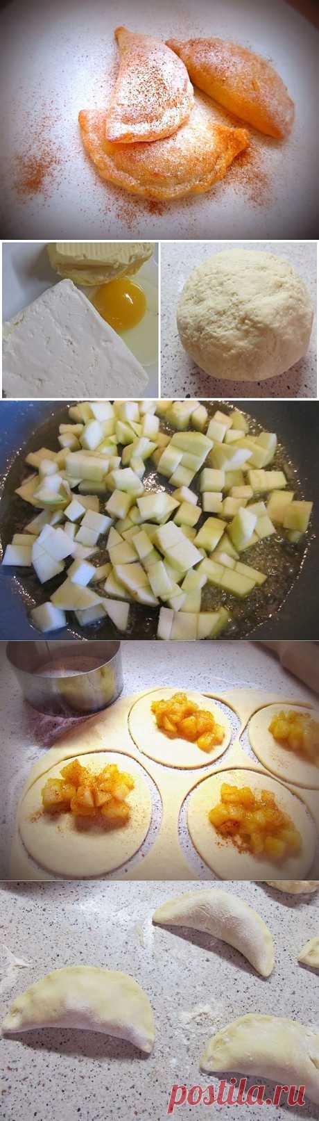 Головокружительные творожные пирожки с яблоком и корицей.