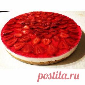Чизкейк с клубникой без выпечки - кулинарный рецепт