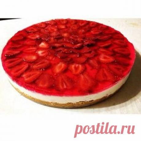 Чизкейк с клубникой без выпечки - кулинарный рецепт