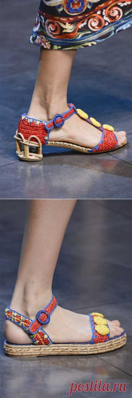 Outstanding Crochet: More crochet shoes from D&amp;G. SS 2013