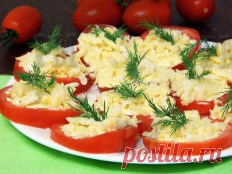 Помидоры с сыром по-итальянски. Простое летнее блюдо -закуска из помидор с сыром, майонезом и чесноком как на праздничный стол, так и на каждый день.