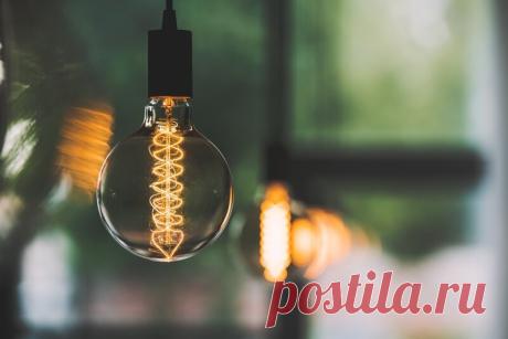 Можно ли установить в люстру сразу энергосберегающие, светодиодные и обычные лампочки накаливания? Разнообразие лампочек накаливания позволяет выбрать подходящую для конкретных нужд и осветительных приборов. Представим, что у вас в загашнике есть