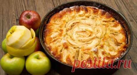 Пирог с яблоками и сметаной - 10 рецептов шарлотки, открытого или наливного десерта Пирог с яблоками и сметаной нежный и ароматный десерт, который можно приготовить из песочного, слоенного или дрожжевого теста. Разнообразит простой рецепт изысканная начинка из творога, ягод и белкового крема.