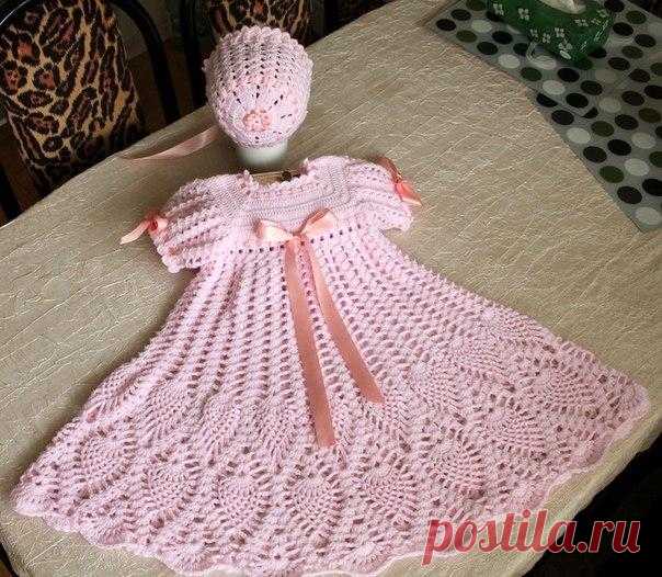Розовое платье и чепчик для девочки. Кружевной чепчик для малышки связан крючком