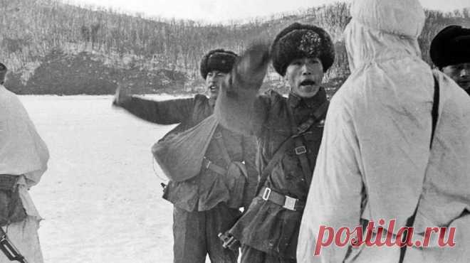 Конфликт у острова Даманский: как термобарические снаряды охладили пыл Китая В марте 1969 года китайские войска, скопившиеся на острове Даманский, получили жёсткий и ошеломляющий удар от советской стороны. Удар был столь беспощаден, что следующие лет тридцать ходила масса слухов про применение СССР какого-то невиданного оружия – от «лучей смерти» до ядерных зарядов. Реальность оказалась проще: термобарические снаряды. По тем временам – невиданной прогрессивности и мощности неядерный боеприпас.