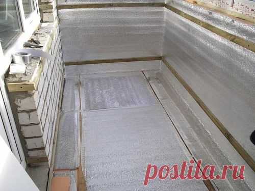 Как утеплить лоджию Лоджию необходимо утеплять. Бетонные плиты и пластиковые окна никак не сохраняют тепло. Наоборот, неутепленная лоджия зимой превращается в холодильник. Факт — щелей нет, ветер не дует, а на лоджии едва держится 0 градусов по цельсию. За пример мы взяли стандартную лоджию: в ширину 1.4 метра, длина 4 метра, высота 2.7 метра. Снаружи лоджия будет обшита […]