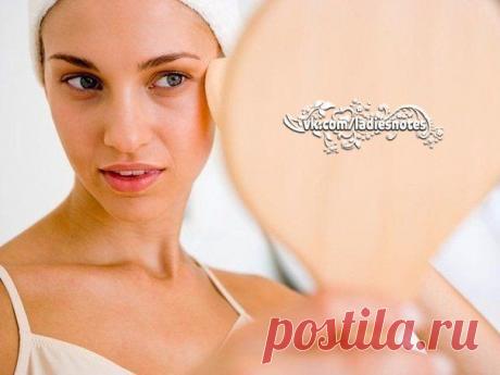 15 масок для кожи вокруг глаз.

Кожа век часто нуждается в смягчении, снятии усталости, припухлостей, дополнительном питании и увлажнении. С возрастом за ней стоит следить еще более тщательно, чтобы избежать морщин.