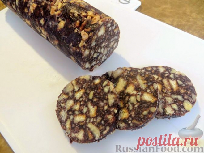 Шоколадная колбаса с орехами
