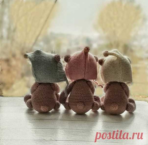 Автор: @wool_toys_marina
Шапочка для мишуток
Пряжа: Alize Angora Gold + спицы номер 2
