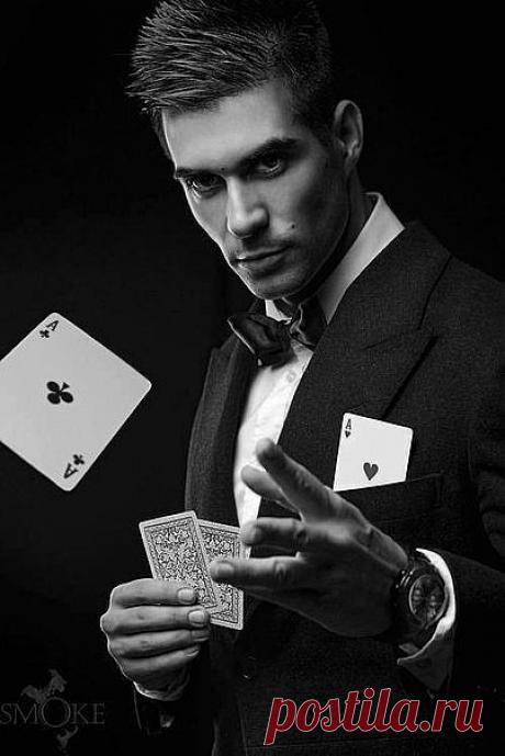 Единственный способ стать умнее — играть с более умным противником.

Франц Кафка .